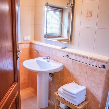 Alesandro Apartman